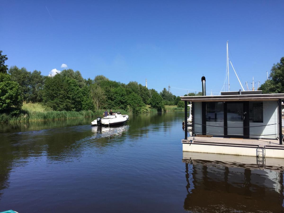 Hausboot Resort Nordseekueste Вилхелмсхафен Екстериор снимка